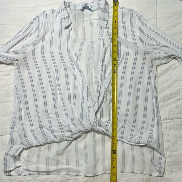 She & Sky White Blue Striped Faux Wrap V-neck Bow Tie 3/4 Sleeve Cuff Cotton Top - Picture 11 of 12